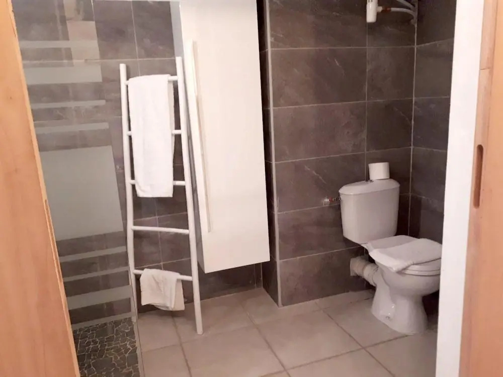 Studio in Le Gosier, With Wonderful sea View, Enclosed Garden and Wifi