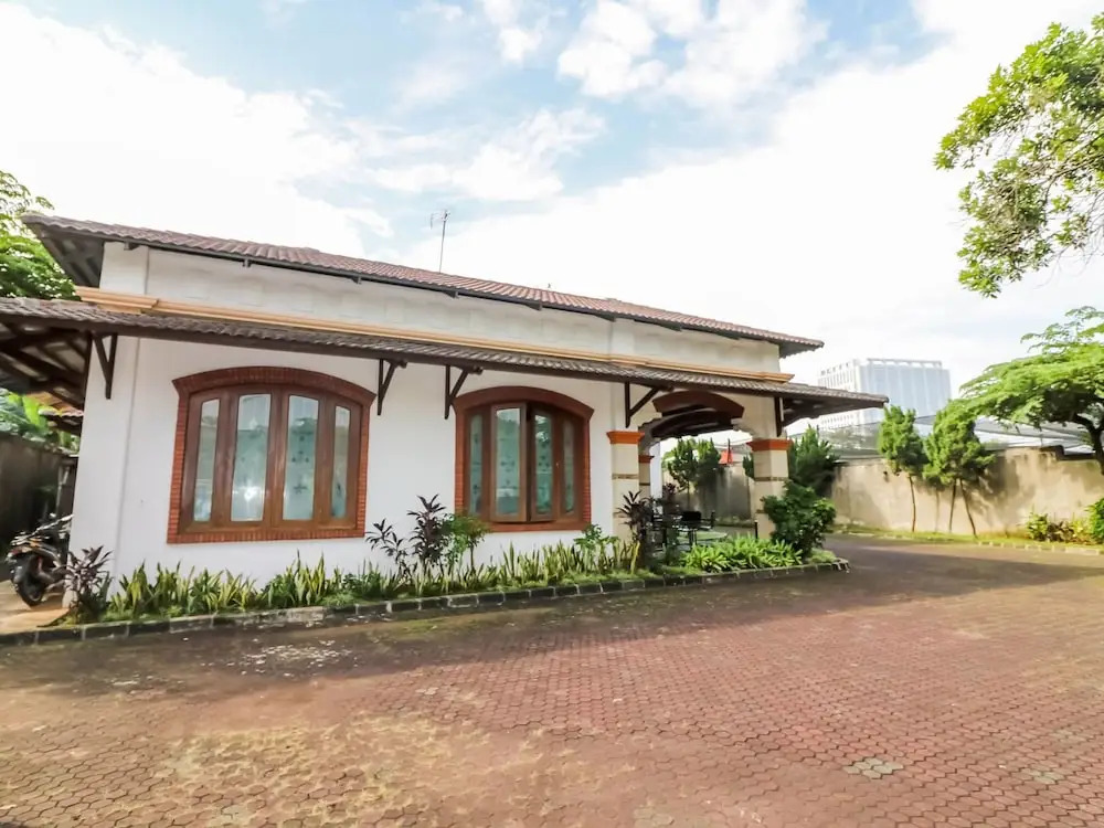 NIDA Rooms Garden Tomb Kebagusan