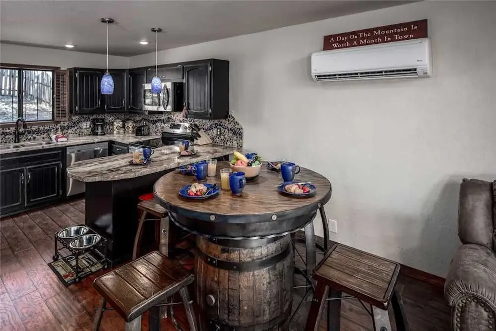 Lucky Bear Lodge - Three Bedroom Cabin