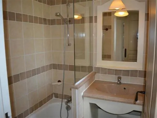 House Grospierres - 5 Pers, 35 M2, 2/1