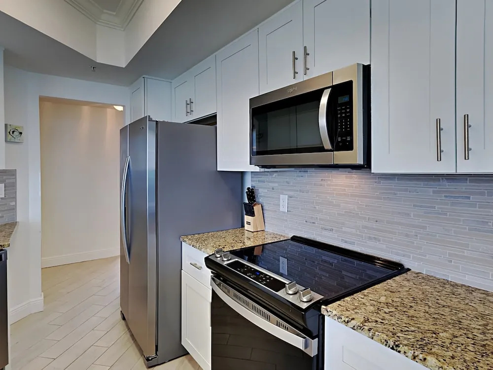 Silver Beach Towers #1404w