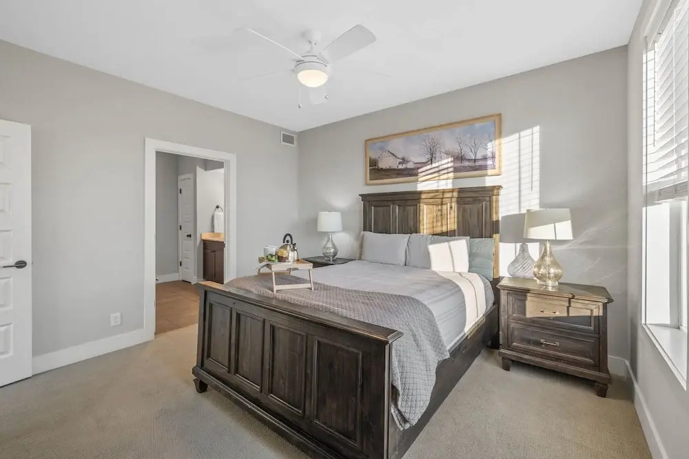 Pulse - Minutes to Broadway - Sleeps 6