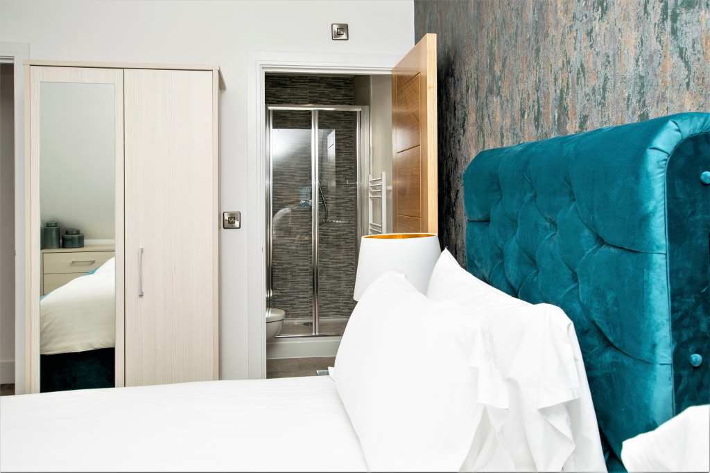 Your Apartment | Bristol Rowan Tree - No.7