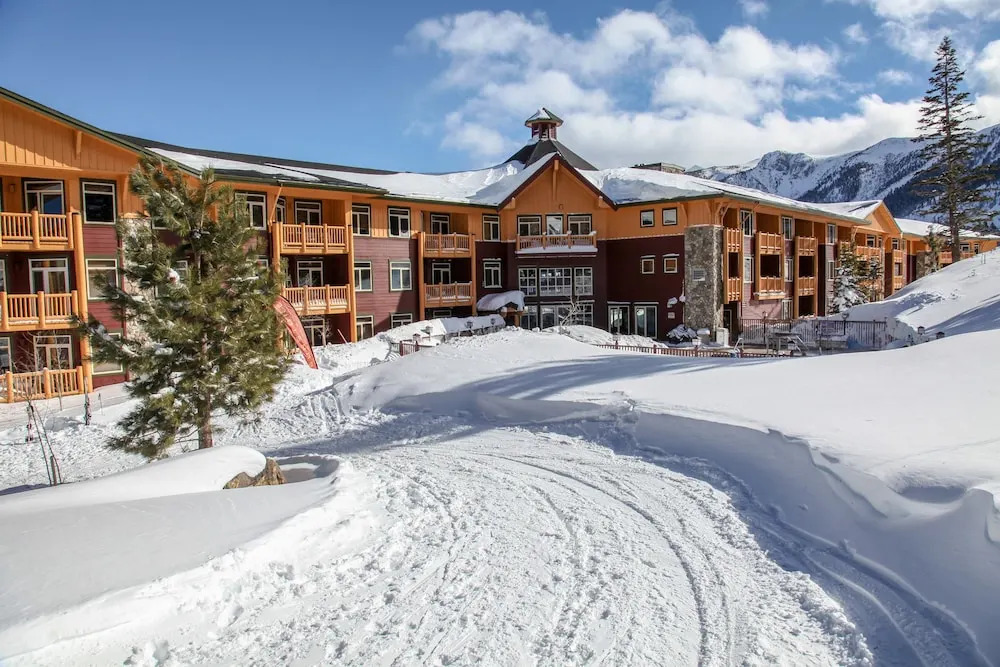 Sunstone 208 Updated Ski-In Ski-Out Condo At Sunstone Lodge with Great Complex Amenities by RedAwning