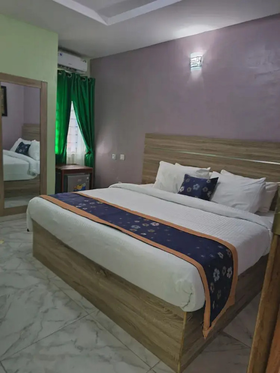 J Blitz International Hotel