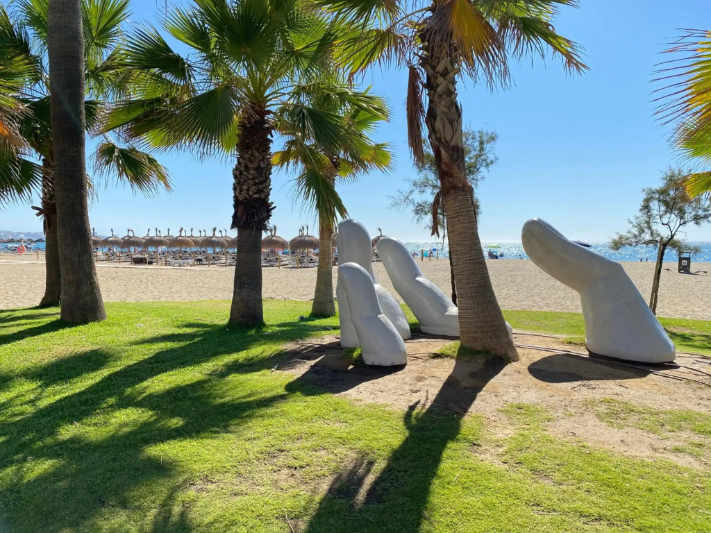 Stylish Fuengirola Studio with Panoramic Sea View
