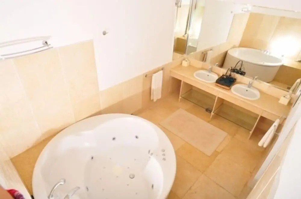 Carlton Luxury Villa