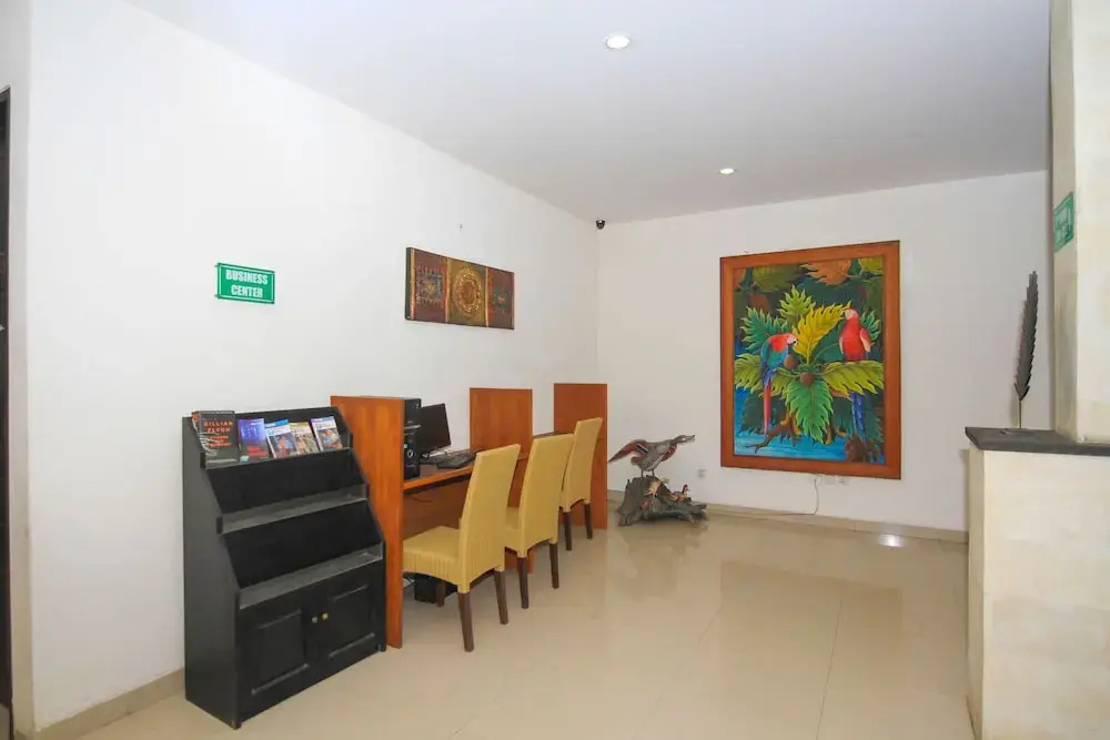 巴厘岛登巴萨艾里萨努尔新路伍拉赖402号酒店(Airy Sanur Bypass Ngurah Rai 402 Bali)