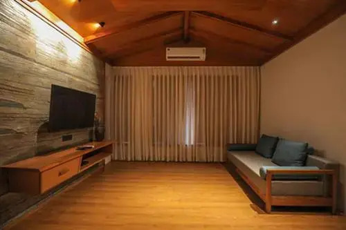Tibet Hotel