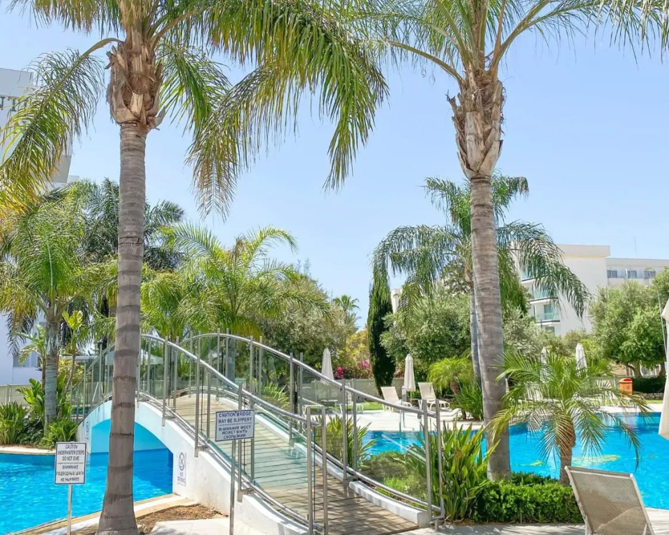 Anesis Hotel