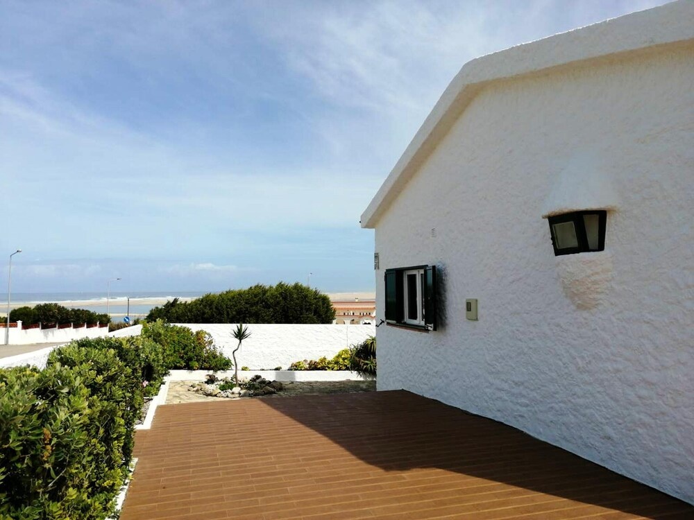 Property With 2 Bedrooms in Obidos , With Wonderful sea View, Furnished Terrace and Wifi Near the Beach