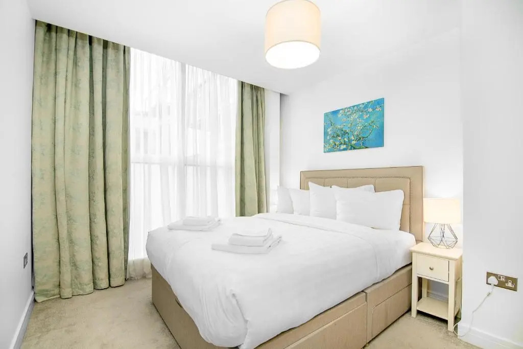 Nice 2 Bed Flat near O2 Academy & Clapham Old Town for 4 people