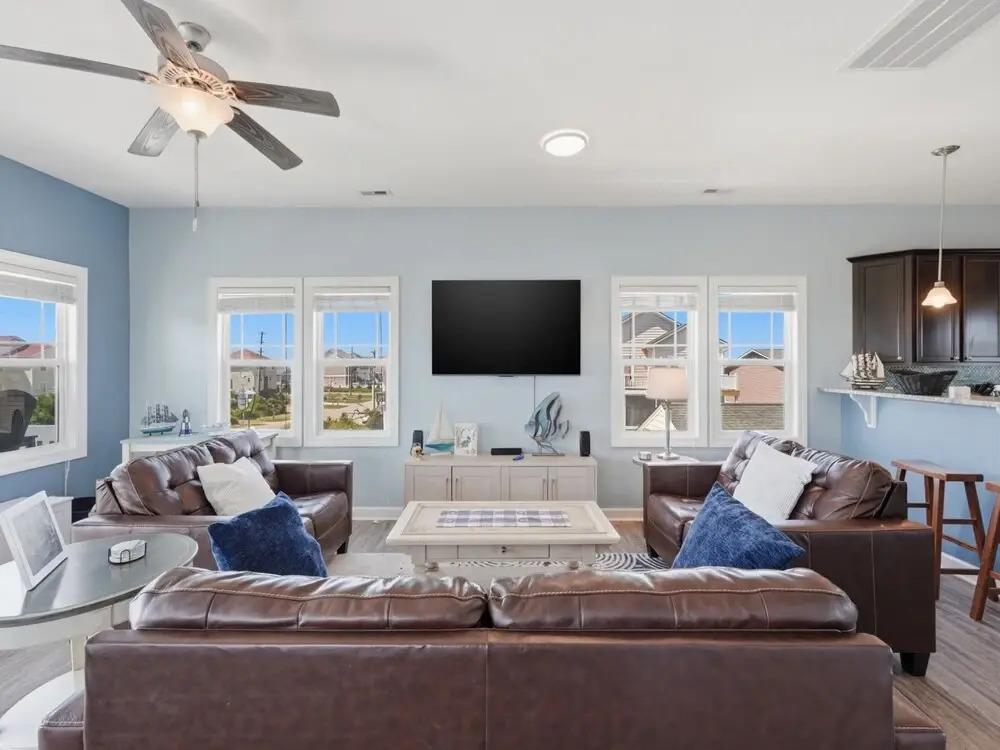 Lovin' Lowe Tide by Topsail Realty