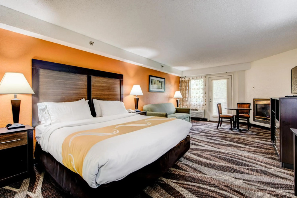 Quality Inn Creekside - Downtown Gatlinburg