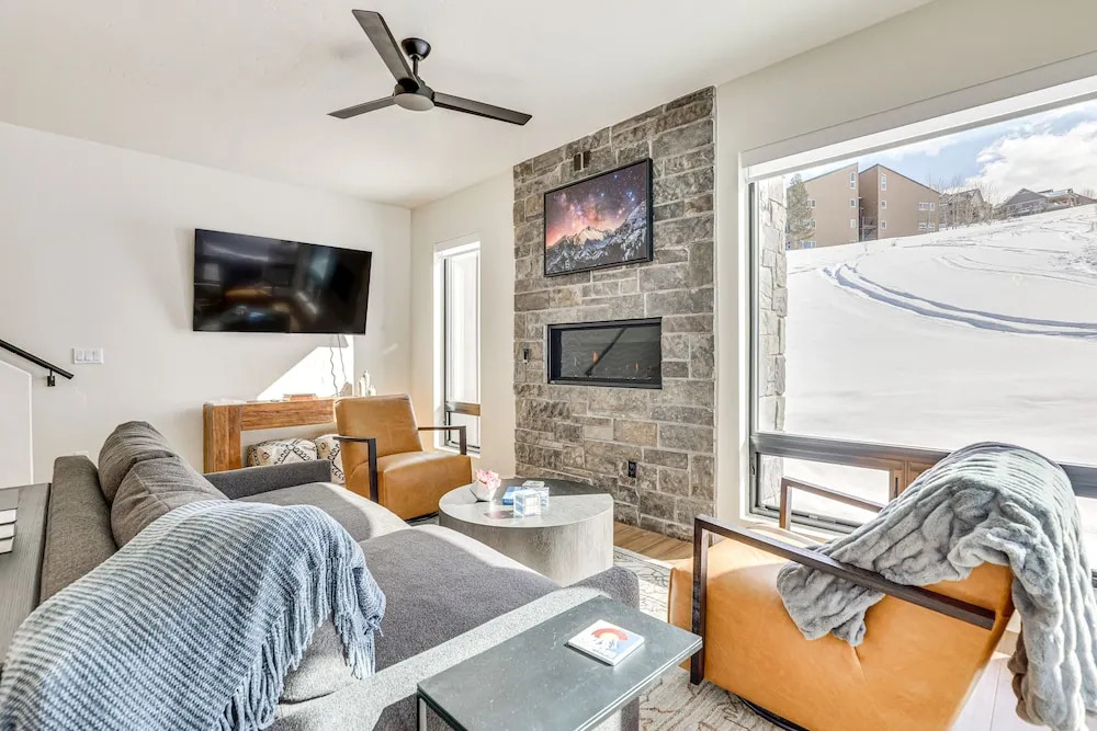 Ski-in/ski-out Granby Ranch Retreat: Pool Access!