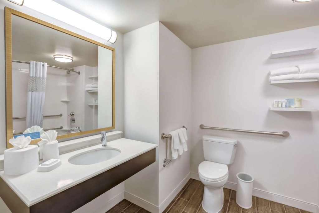 Hampton Inn Boston-Norwood