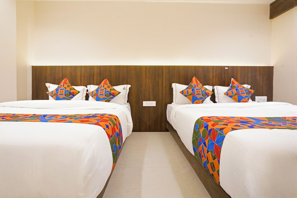 Hotel O Casa Royal Residency