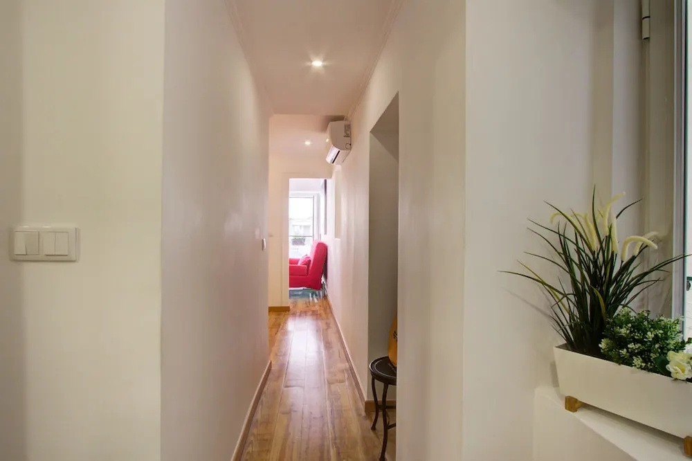 Cozy 1 Bed in the Heart of Alfama w Aircon