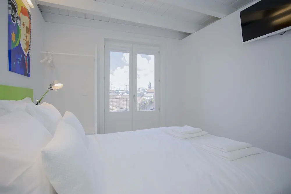 Liiiving in Porto Downtown Cosy Suites