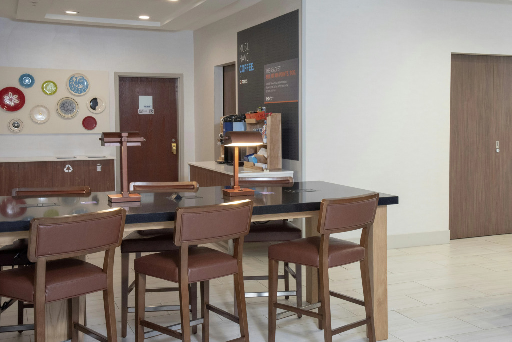 Holiday Inn Express Hotel & Suites Chester by IHG
