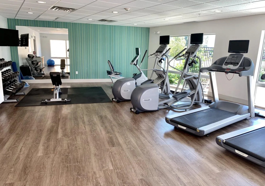Holiday Inn Express & Suites Moore by IHG