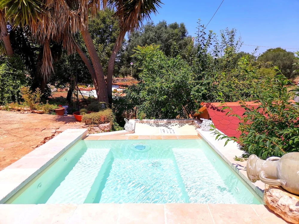 Trullo Madia with Shared Hot Tub in Nature