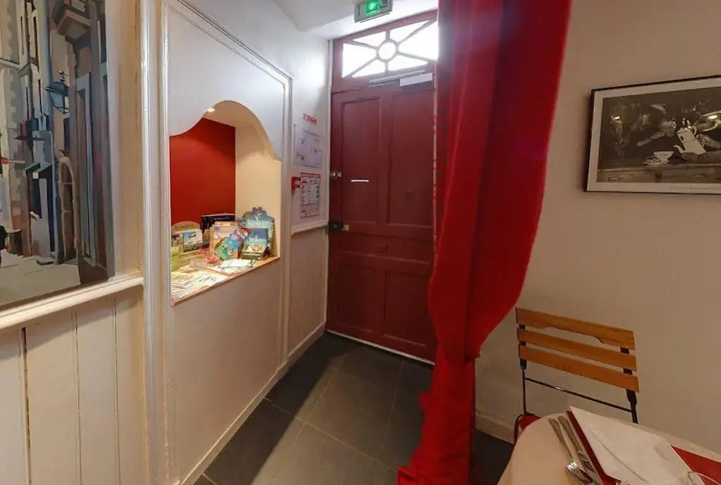 Hotel Saint Yves