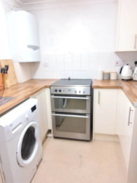 Apartmentsleeps4-parking-nearhuntington-petsok