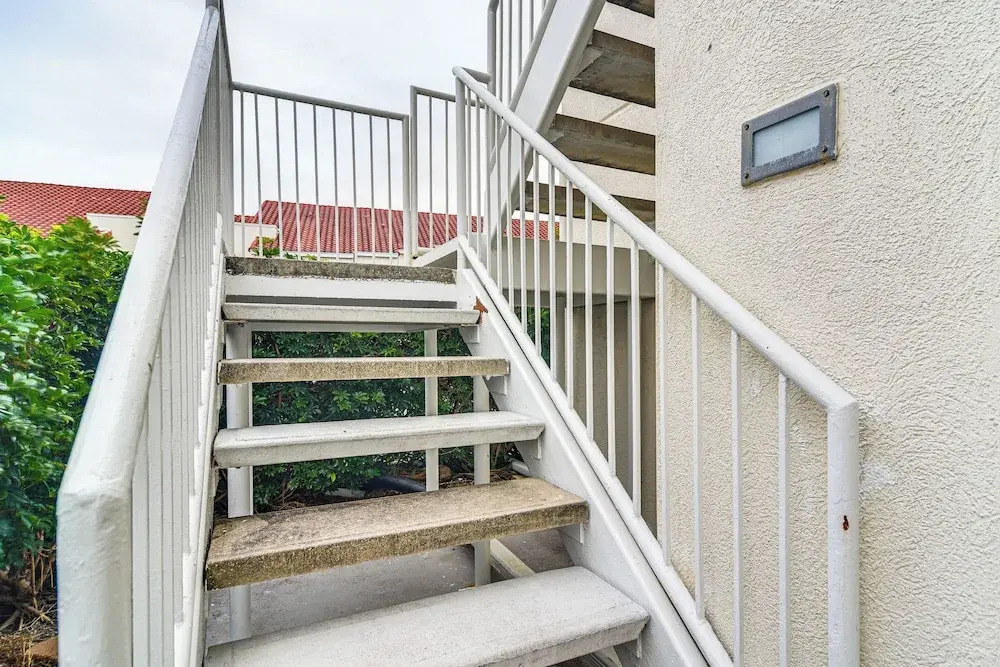 Resort Perks: Condo w/ Private Balcony in St Pete!