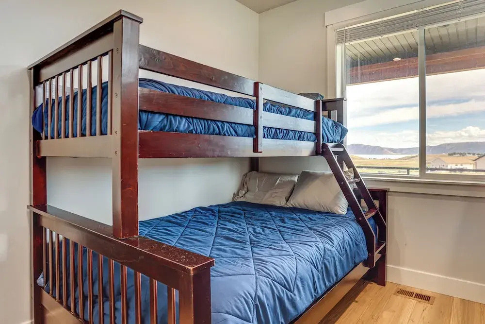 Mtn & Lake Views: Family Retreat in Bear Lake!