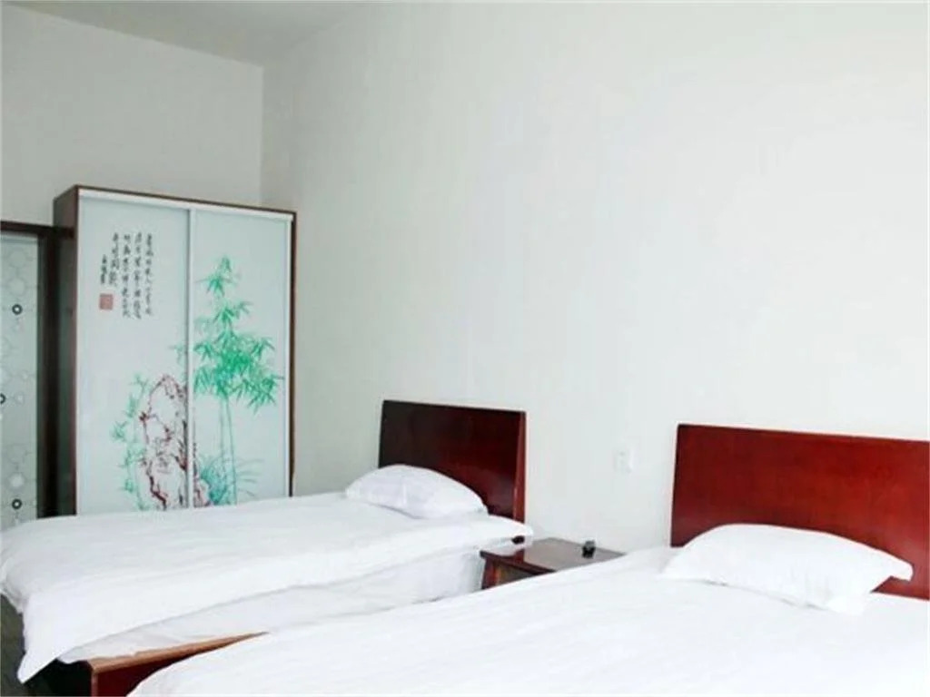 Jiujiang Julu Hotel