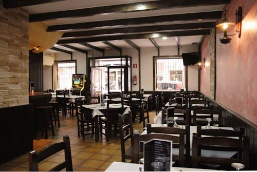 Hostal-taperia La Fonda