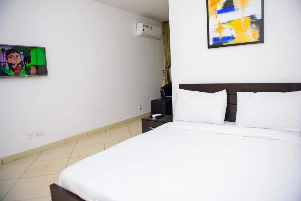 4 Bedroom Duplex-24Hrs Electricity/WIFI/Security
