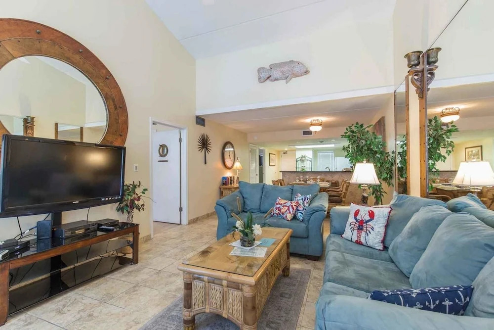 Suntide II Condominium 504