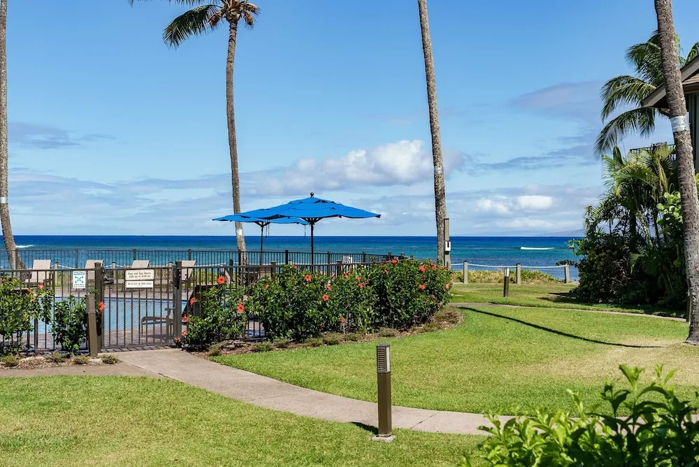 Kahana Village 13 Oceanview 3bed/2bath 3 Bedroom Apts by RedAwning