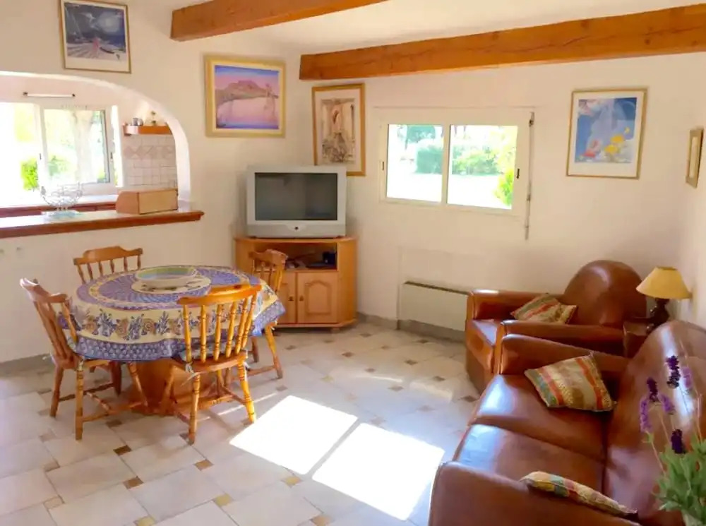 House With One Bedroom In Roquebrune Sur Argens With Shared Pool Enclosed Garden And Wifi