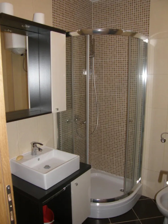 Apartments and rooms Max-Well