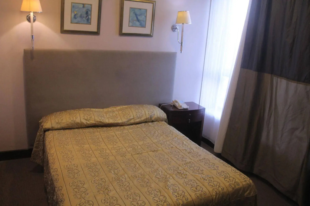 Le Vendome Hotel