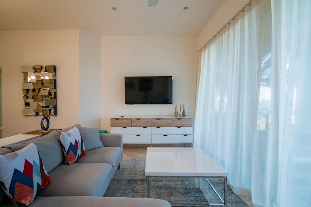 Paraiso Del Mar Resort E202 2 Bed by Casago