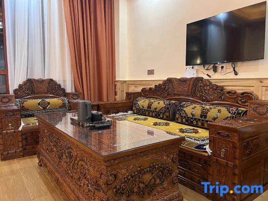 Litang Qianhu Zangzhai Hotel