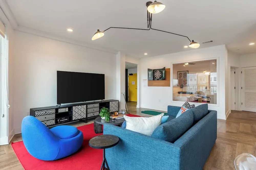 Dual Bachelor Pads w/ Rooftop Lounge & Games Sleeps 26 5 Min to Broadway