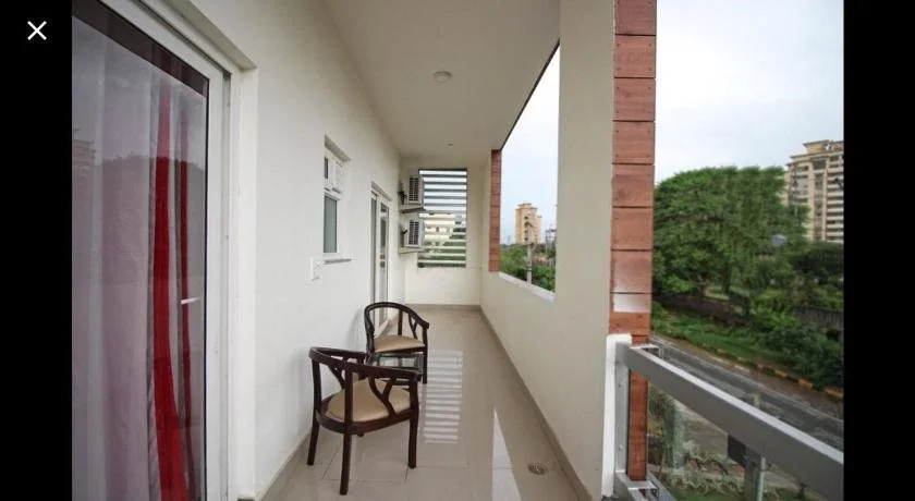 Hotel Callista Inn Golf Course Road