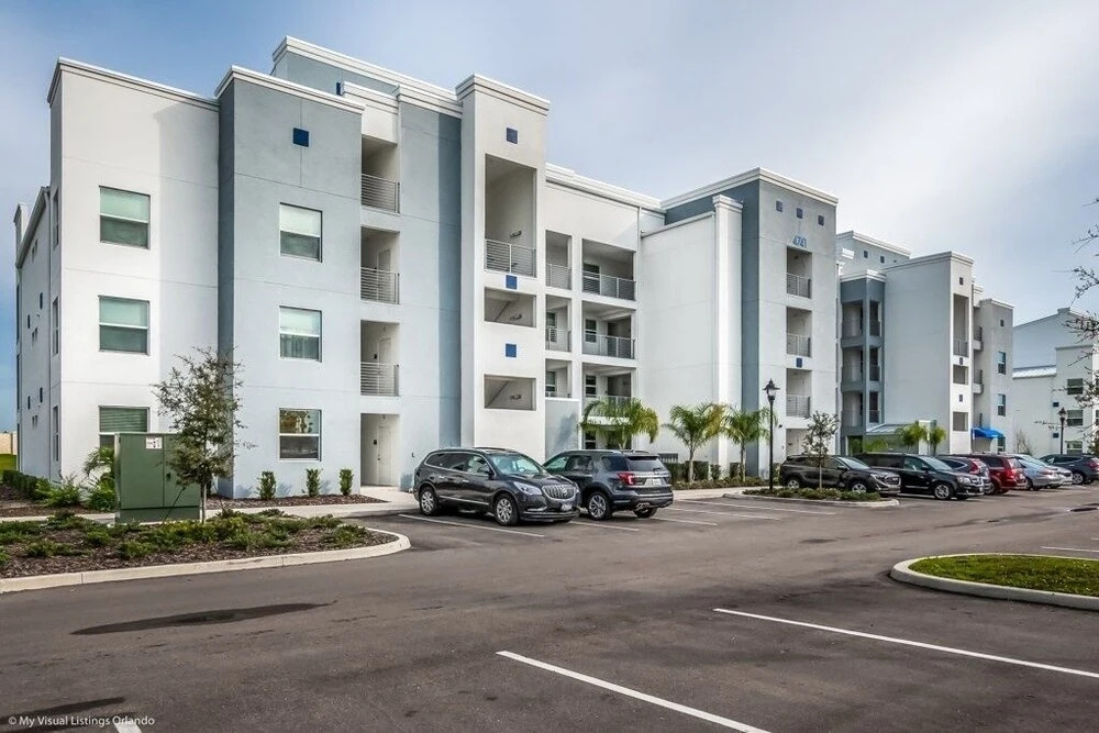 4741ct Unit101 Amazing Story Lake Brand New Condo 2 Bedroom Townhouse by Redawning