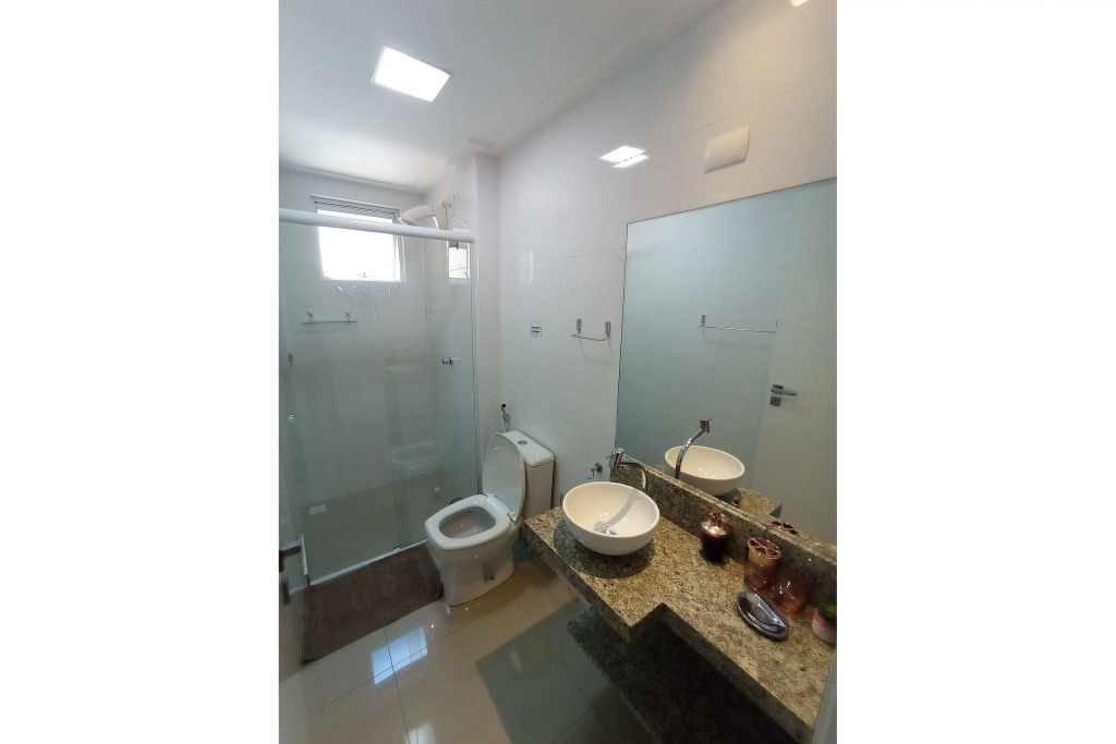 Var 102b Dpto Amplio En Residencial Con Piscina