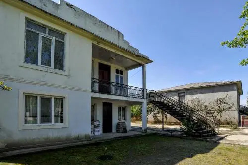 Mamanti House
