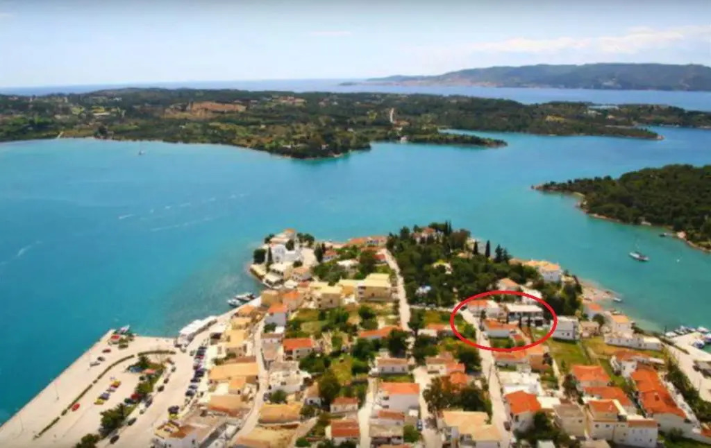 Studio with sea view enclosed garden and wifi at Porto Heli
