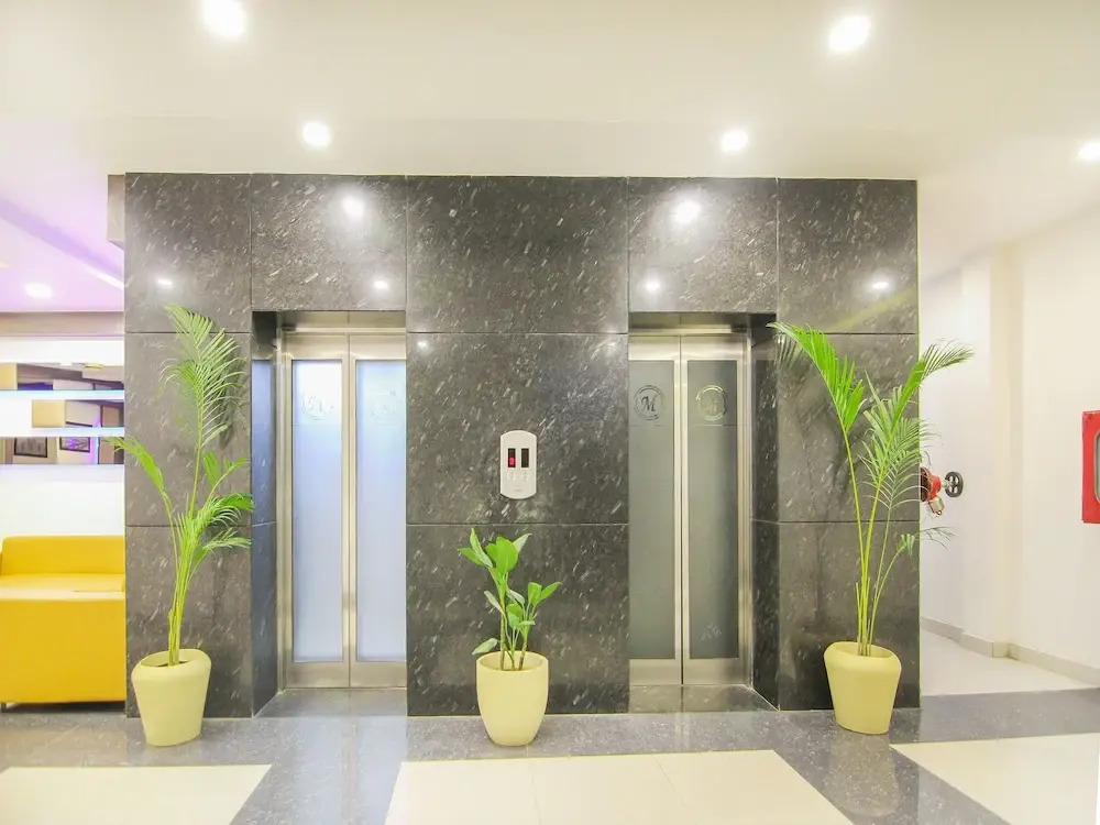OYO 13482 Hotel Moments