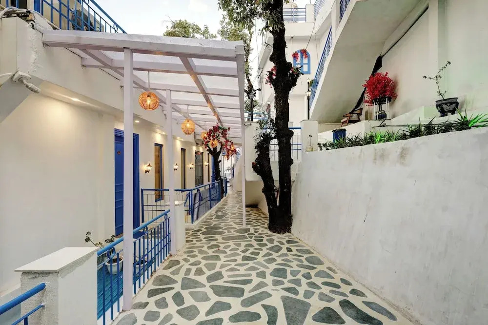 A Santorini Home - By Le Rêve