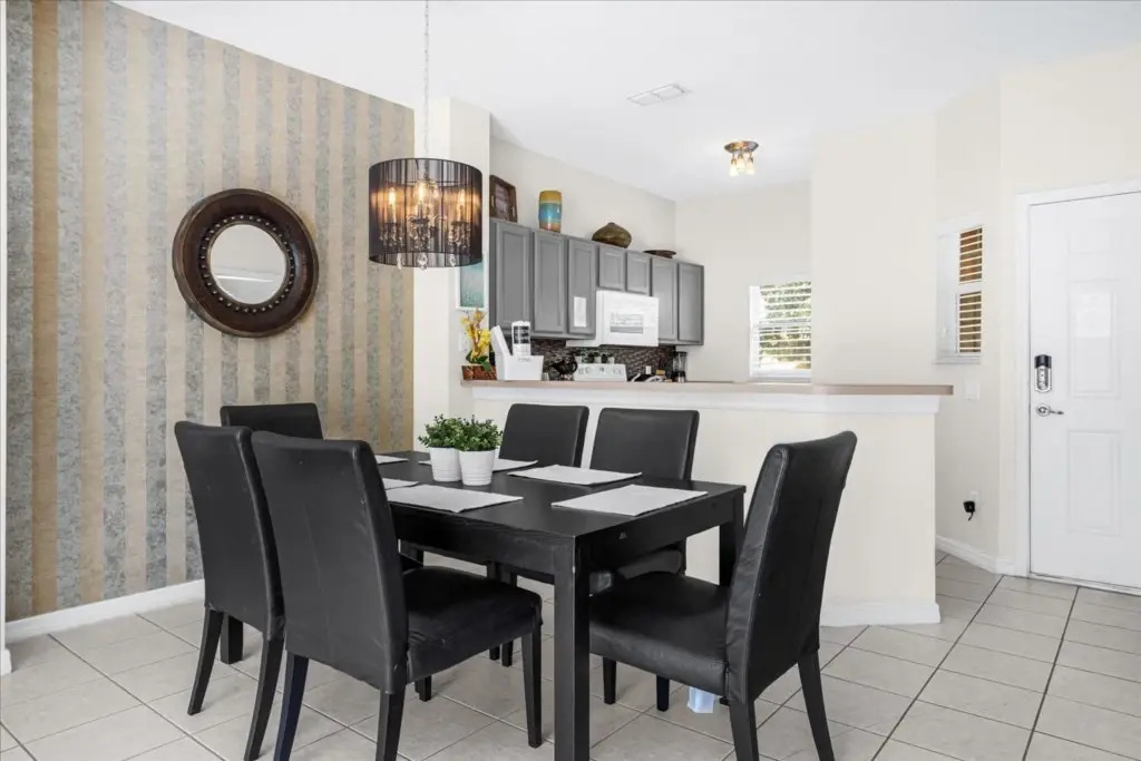 3 Bedrooms 25 Bathrooms Encantada 3091 Yl