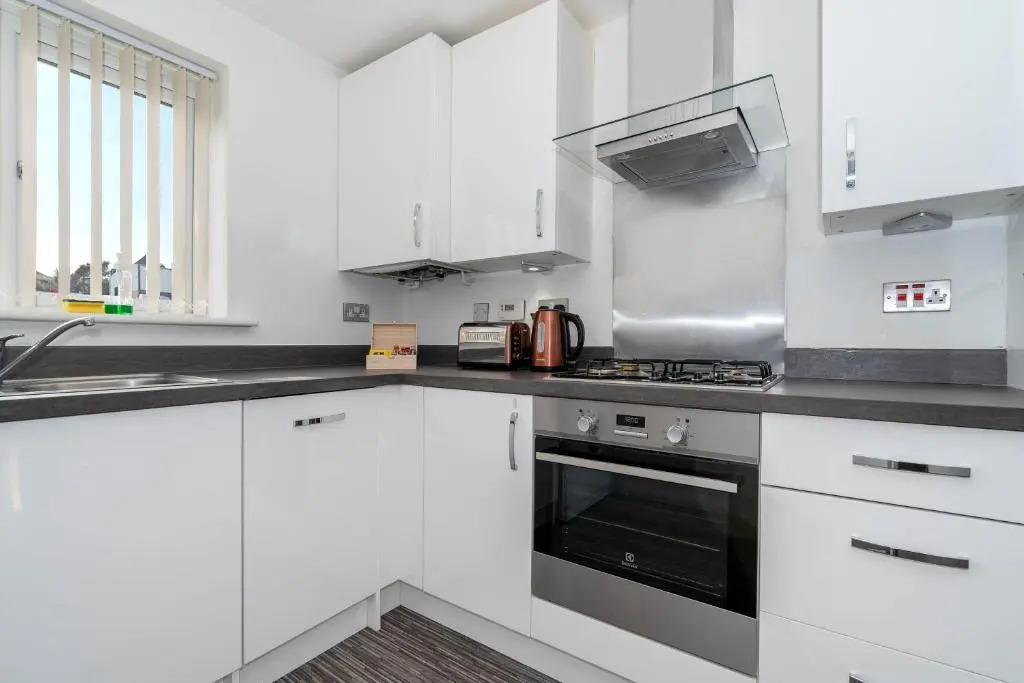 Haus 3 Bedroom House l 6 Guests l Off-street Parking l Garden l TOP RATED l Detatched
